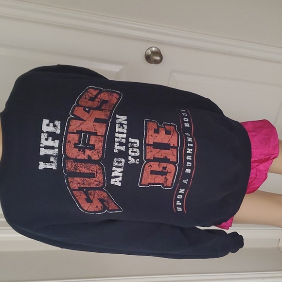 XL Life sucks and then you die upon a burning body - Picture 2 of 7